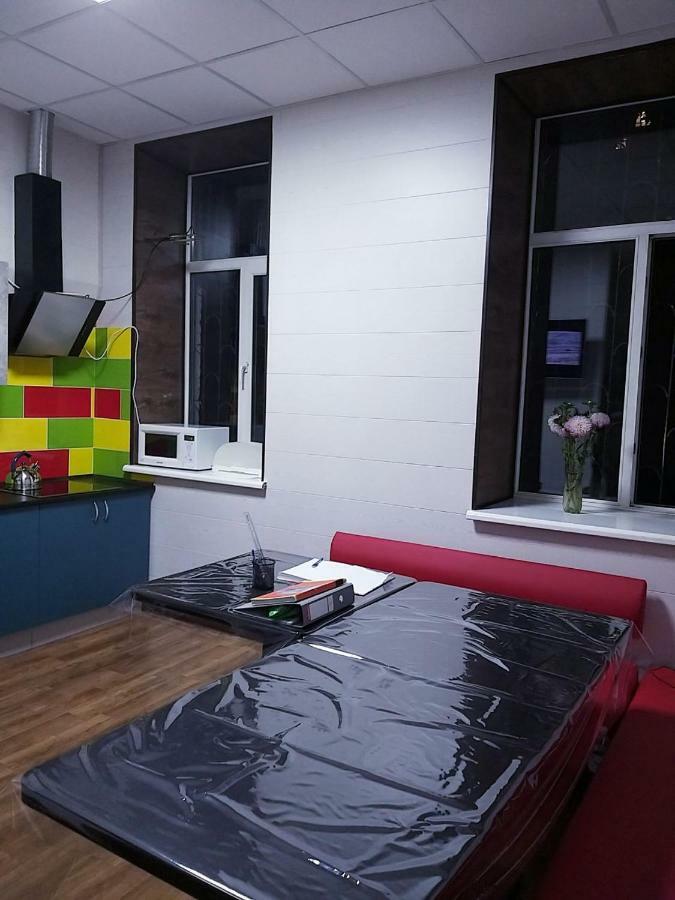 Hostel 777 Vokzal Kiev Exteriör bild